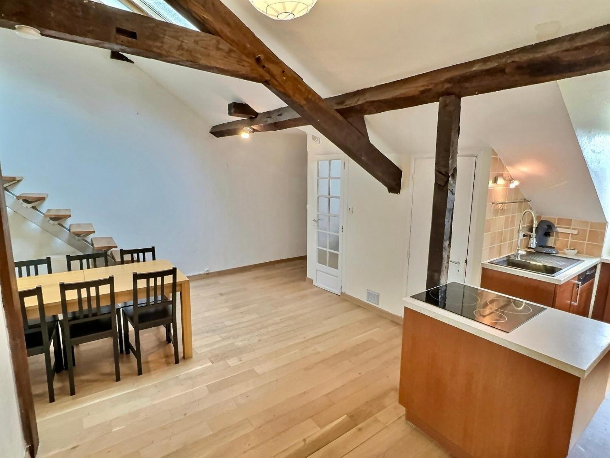 Wonderhost, Spacieux Et Atypique En Coeur De Ville Pau Esterno foto