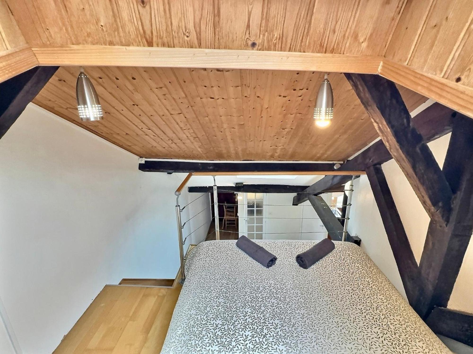Wonderhost, Spacieux Et Atypique En Coeur De Ville Pau Esterno foto