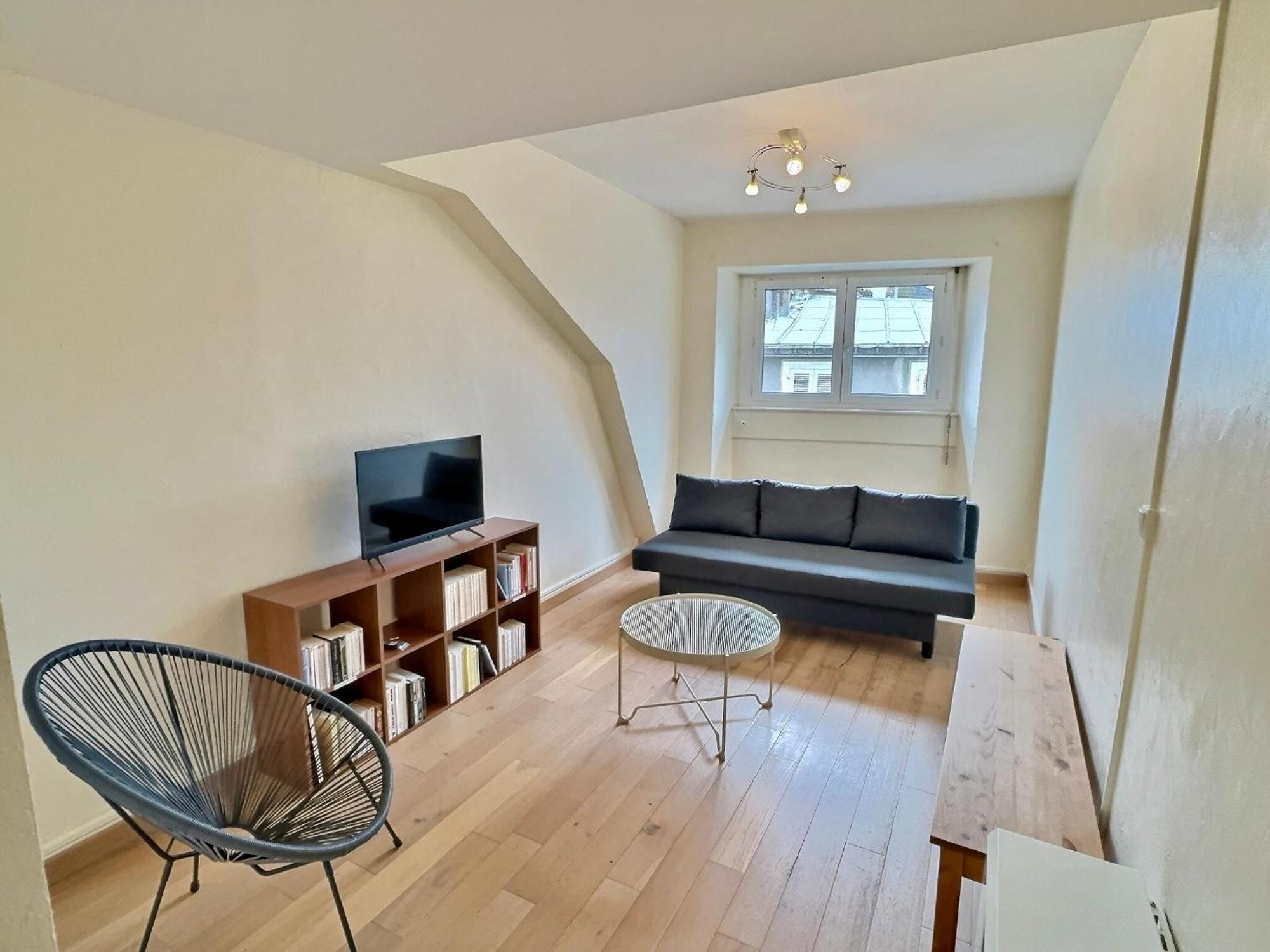 Wonderhost, Spacieux Et Atypique En Coeur De Ville Pau Esterno foto