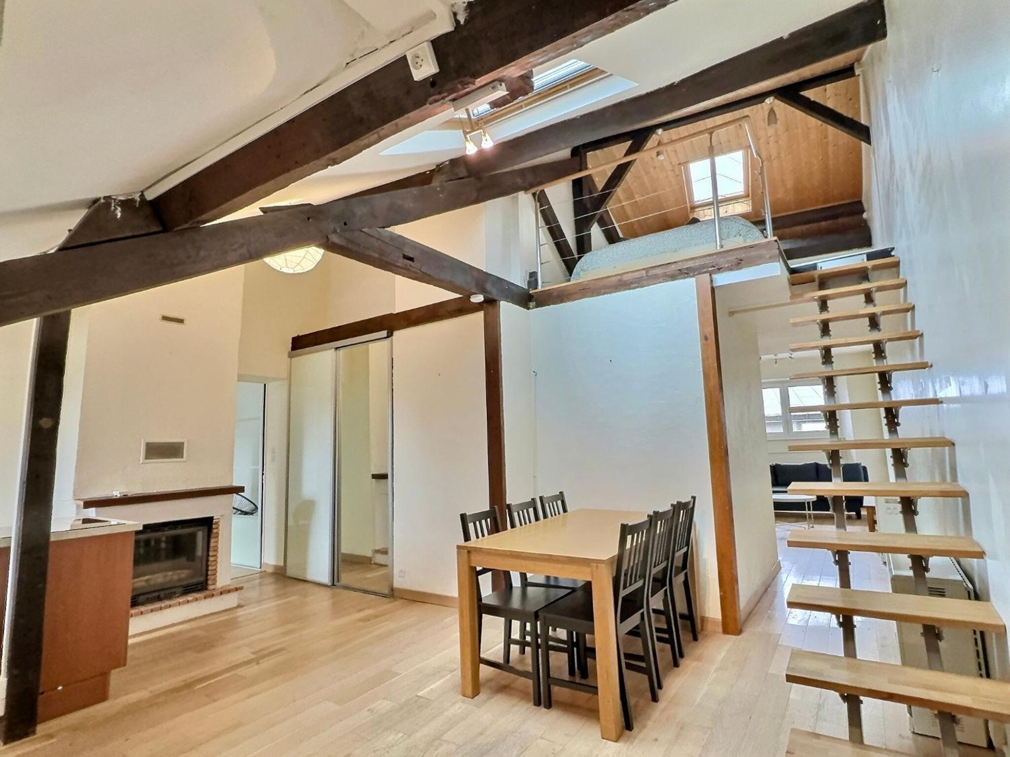 Wonderhost, Spacieux Et Atypique En Coeur De Ville Pau Esterno foto